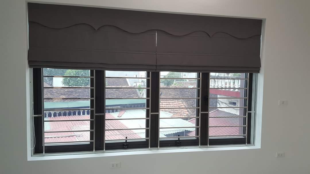Rèm Roman Tone Xám – Giải Pháp Rèm Cửa Cao Cấp Cho Không Gian Hiện Đại